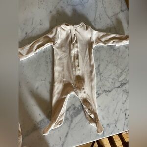 Mebie Baby newborn organic zipper pajamas